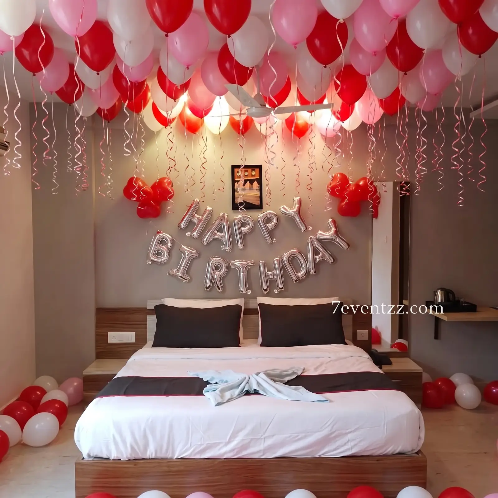 Simple Room Decoration with happy birthday letter foil — photo 2
