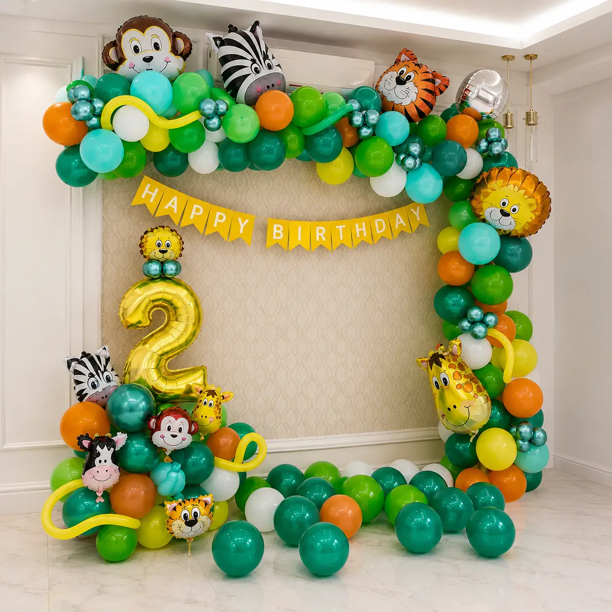Jungle Theme Balloon Decoration for Kids Theme with balloon arch on backdrop with 180 balloons (160 metallic and pastel, 20 chrome balloons) — photo 2