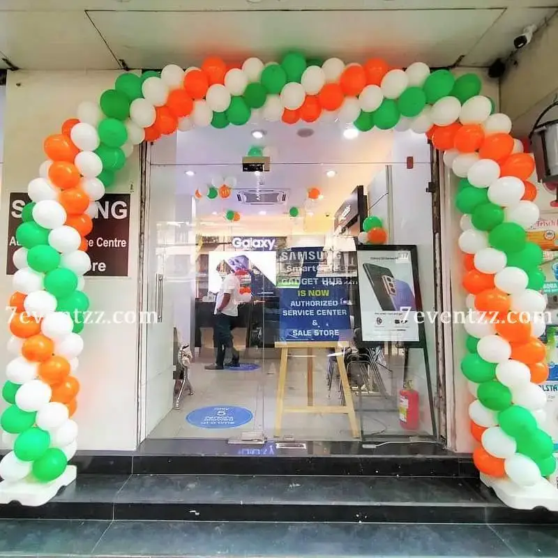 Shop Decoration for Independence Day for Office with entrance gate decoration of 250 balloons — photo 2