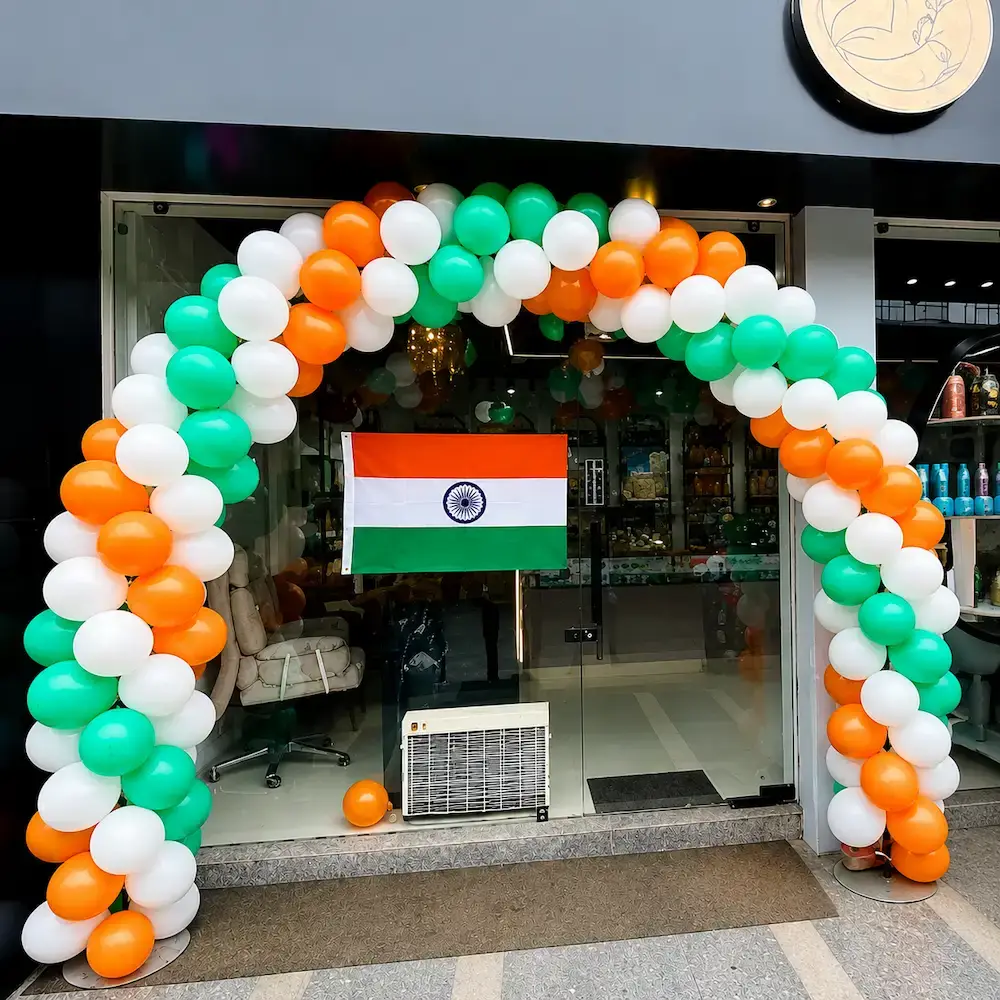 Tricolor Balloon Decoration for Shop
