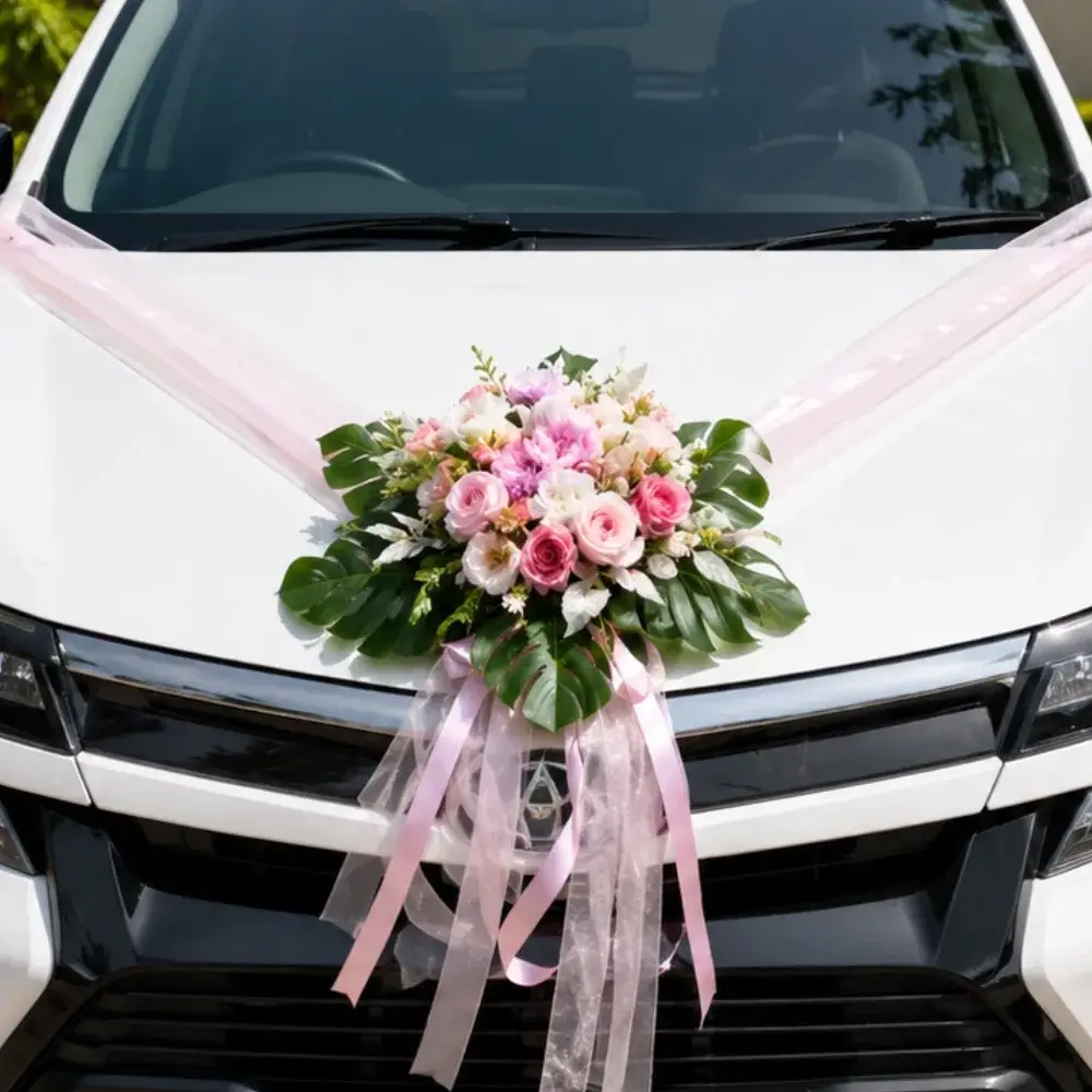 Groom Wedding Car Decor with 1 mix flower bouquet in front of the car bonnet — photo 2