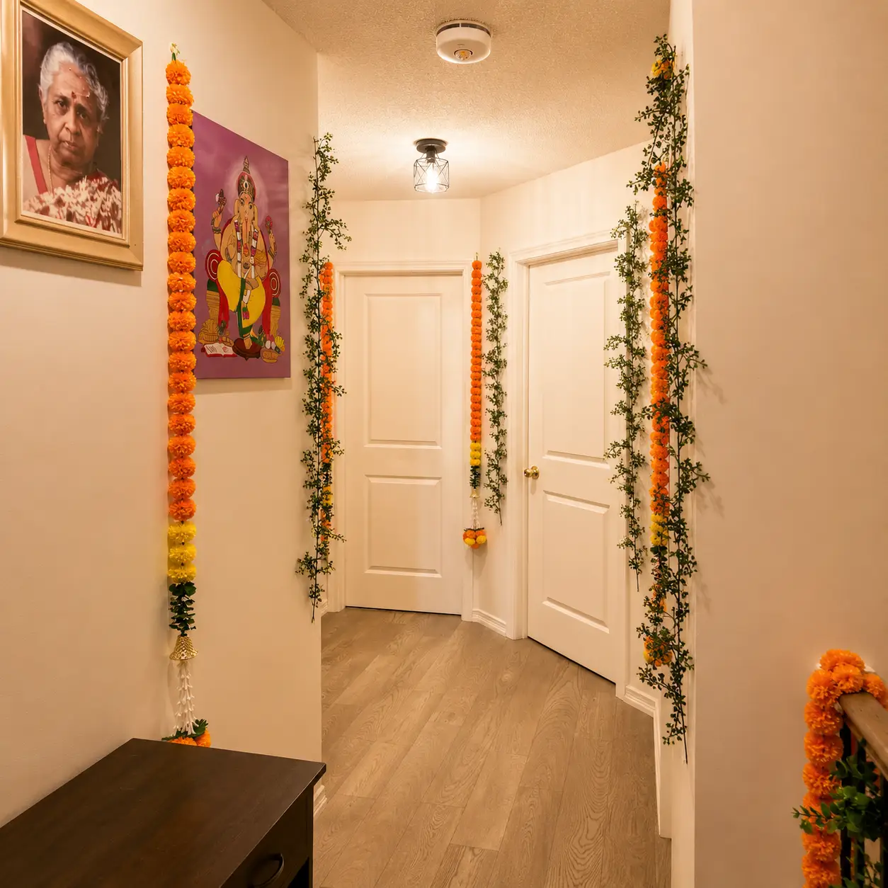 Classic Housewarming Flower Decoration with flowers garland for home decoration — photo 4