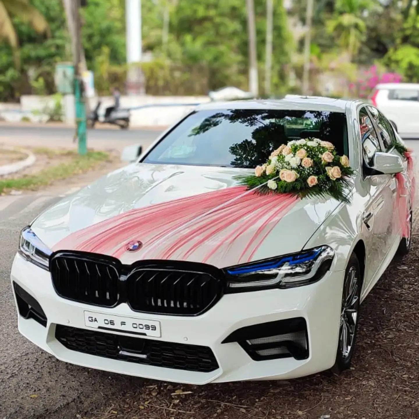 Bridal Car Decoration with Roses