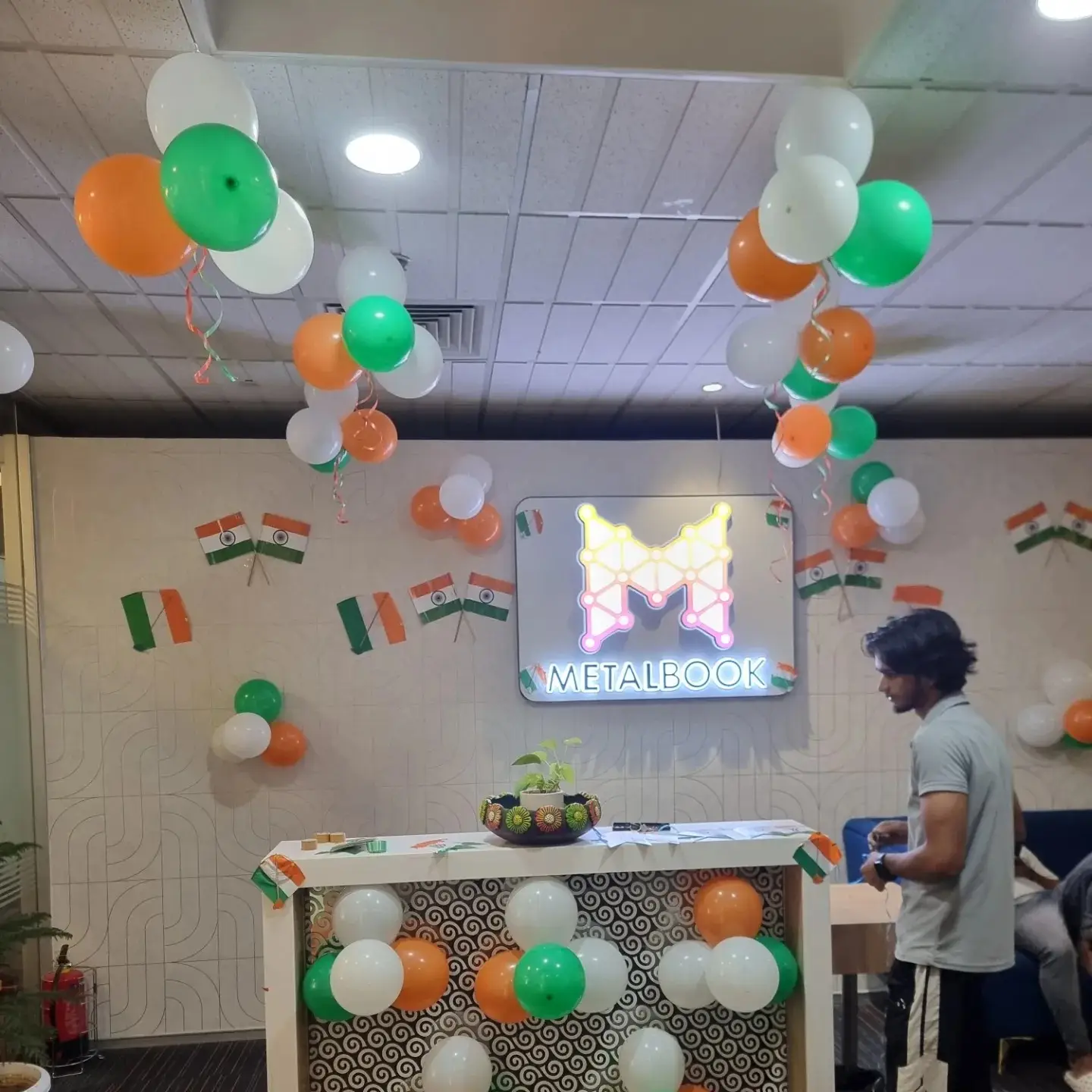 Corporate Tricolor Office Decor