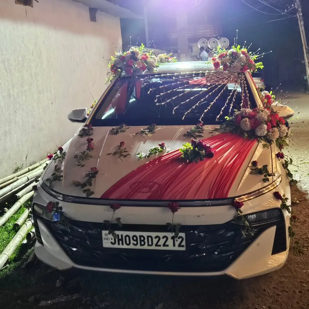 Luxury Wedding Car Floral Decoration