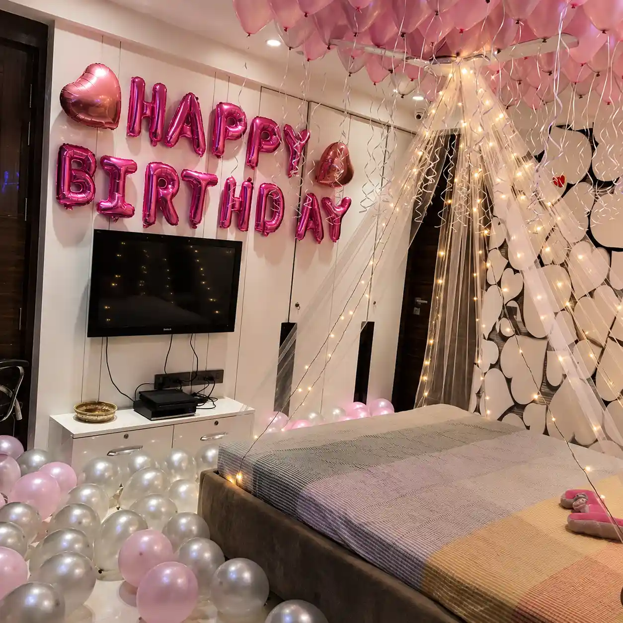 Pink Balloons Cabana Decoration — photo 2